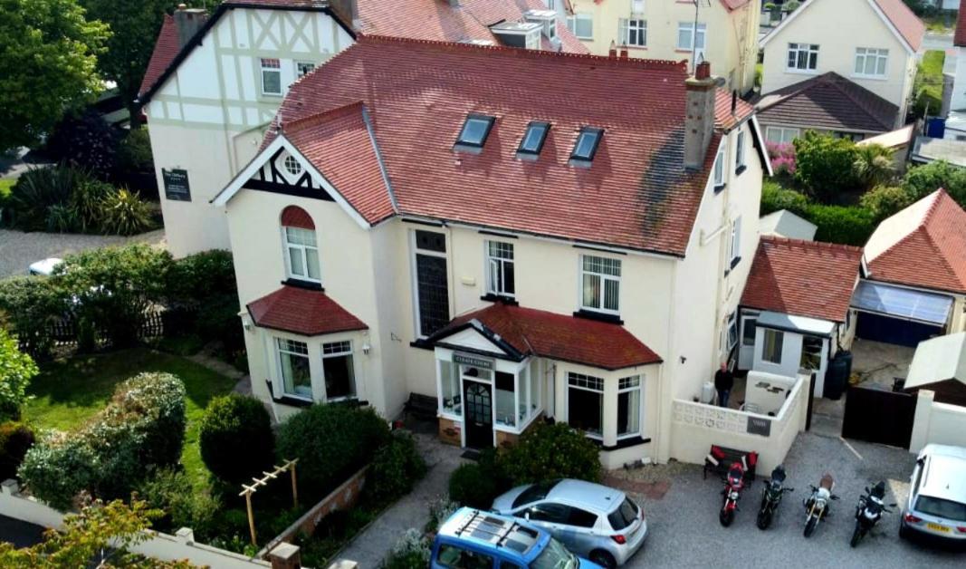 Cleave Court Guest House Llandudno Esterno foto