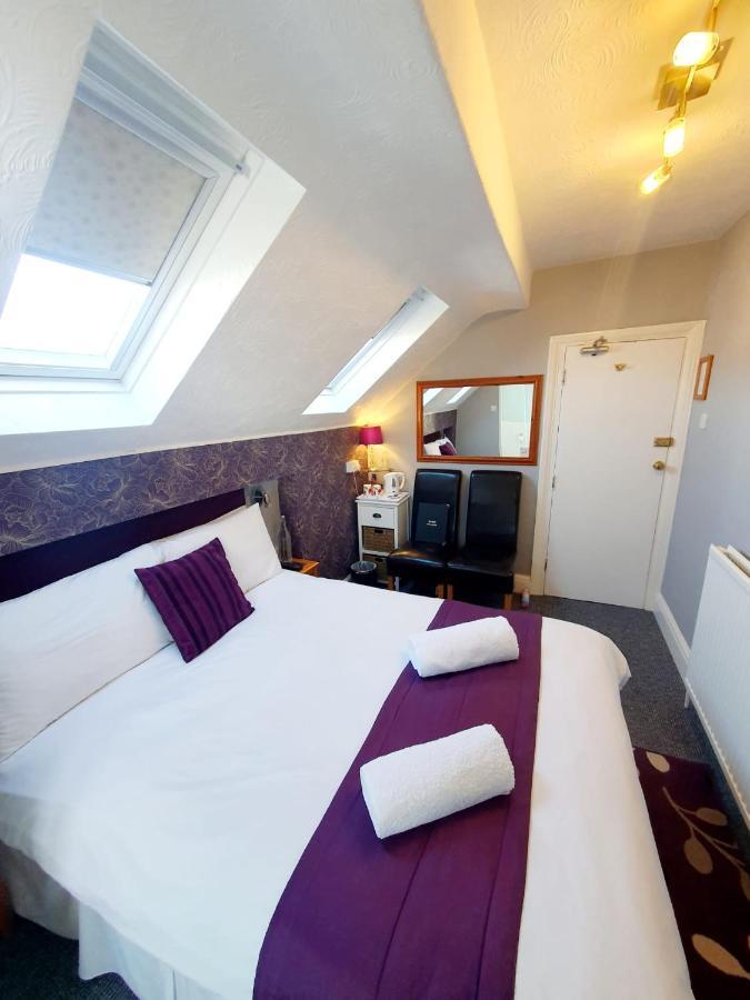 Cleave Court Guest House Llandudno Esterno foto